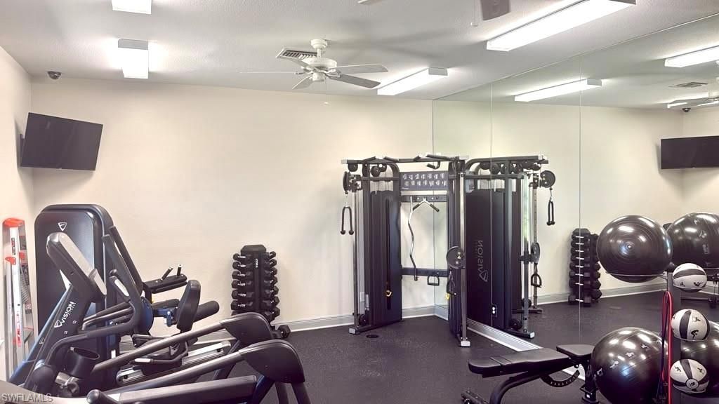 1410 Mariposa Cir, Unit 102, Naples, FL 34105 Photo