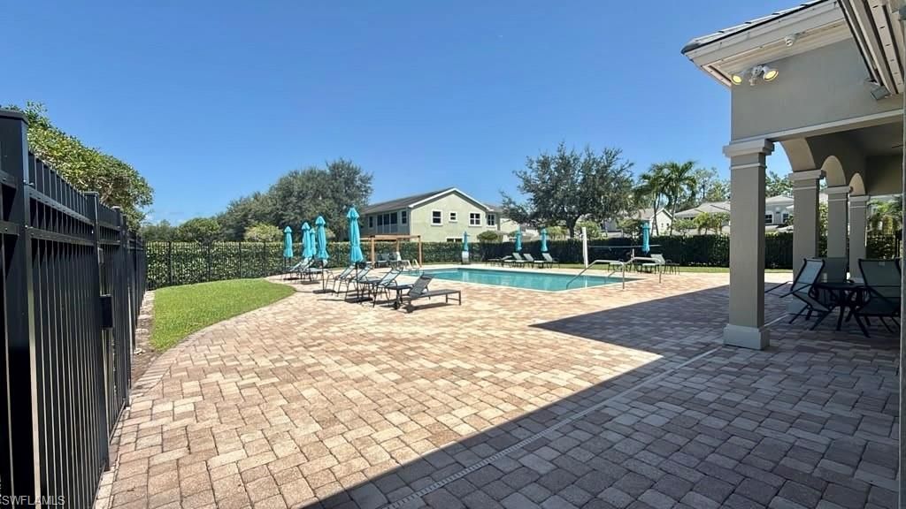 1410 Mariposa Cir, Unit 102, Naples, FL 34105 Photo