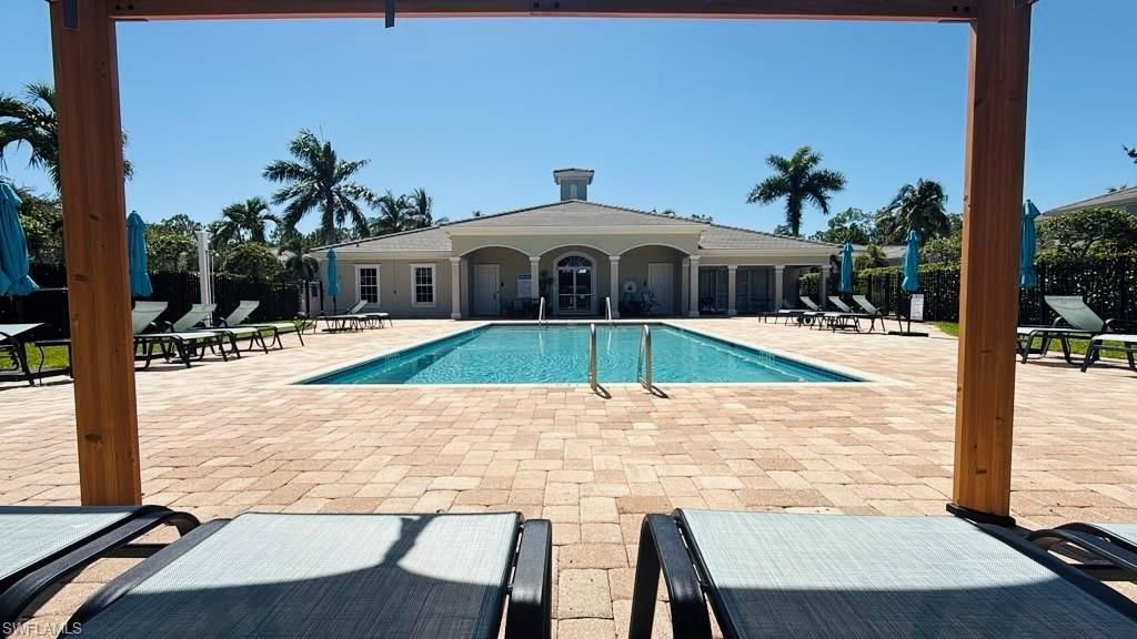 1410 Mariposa Cir, Unit 102, Naples, FL 34105 Photo