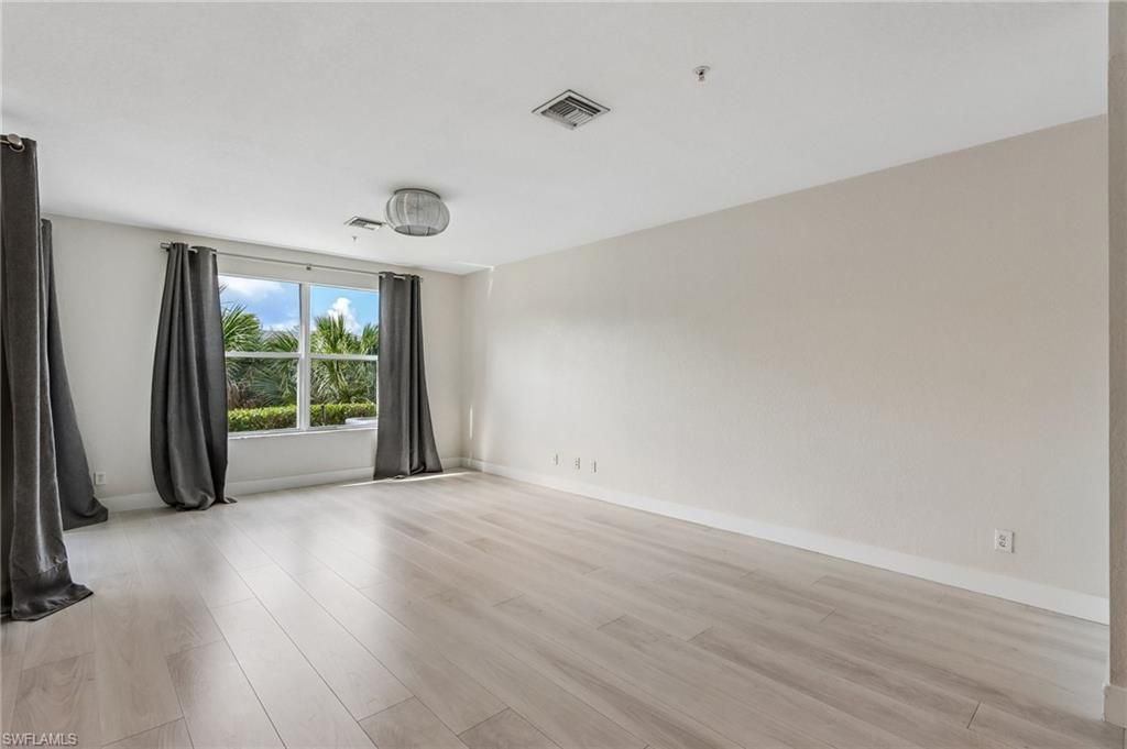 1410 Mariposa Cir, Unit 102, Naples, FL 34105 Photo