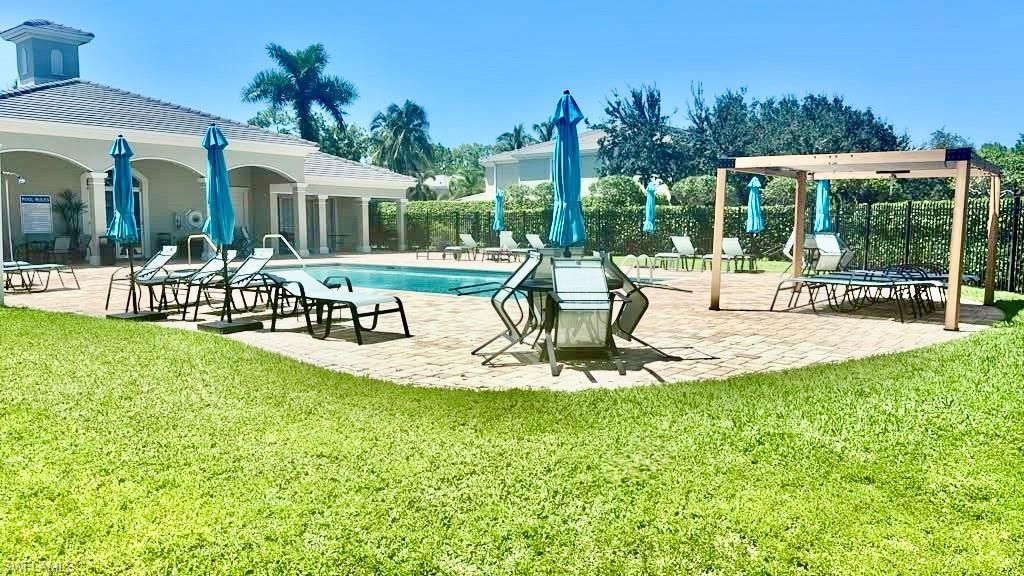 1410 Mariposa Cir, Unit 102, Naples, FL 34105 Photo