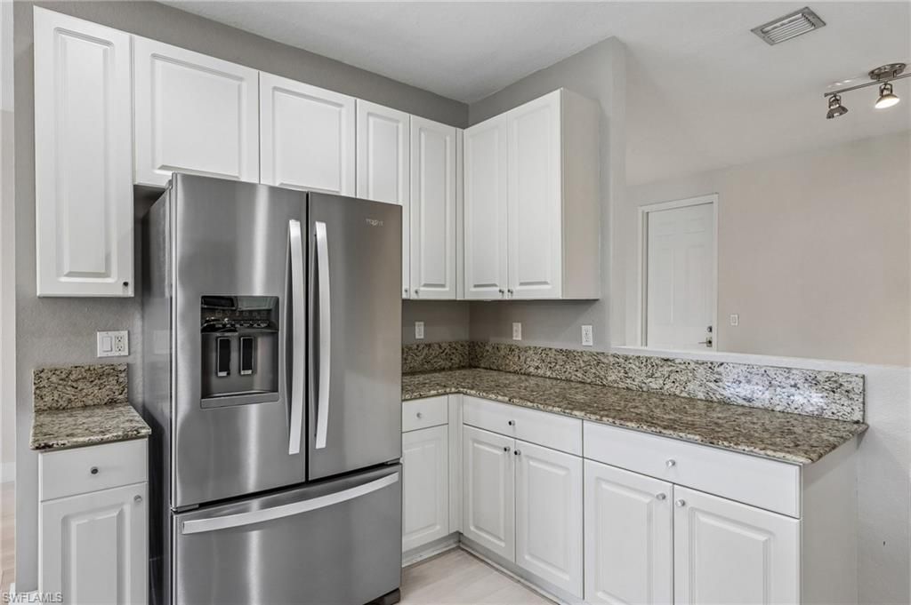 1410 Mariposa Cir, Unit 102, Naples, FL 34105 Photo