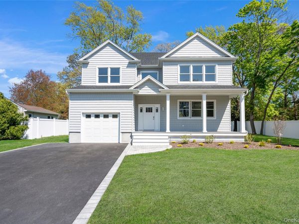 969 Manor Lane, Bay Shore, NY 11706