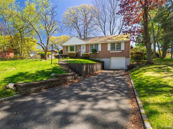 9 Gold Street , Kings Park, NY 11754