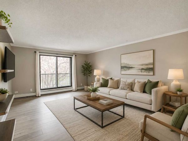 2680 Oxford Street N, Unit 132, Roseville, MN 55113