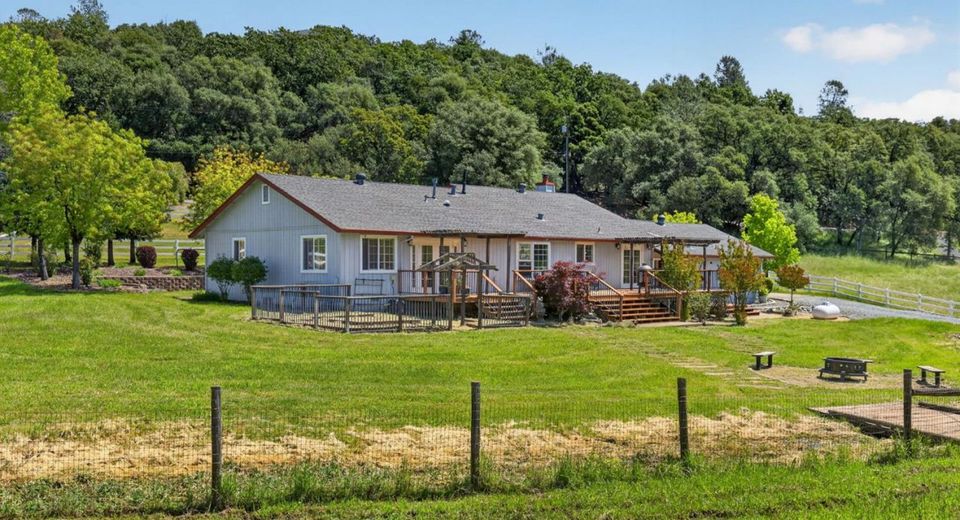 2440 Otter Trl, Cool, CA 95614 Photo