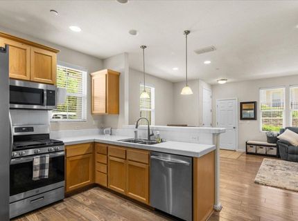 401 Blossom Rock Ln, Folsom, CA 95630 Photo