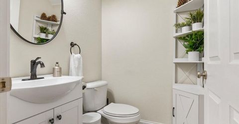 401 Blossom Rock Ln, Folsom, CA 95630 Photo