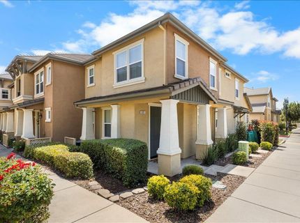 401 Blossom Rock Ln, Folsom, CA 95630 Photo
