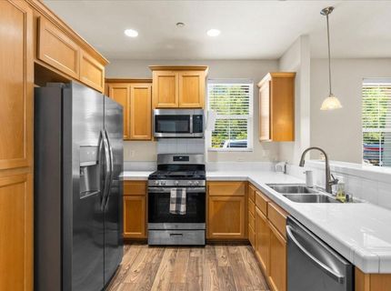401 Blossom Rock Ln, Folsom, CA 95630 Photo