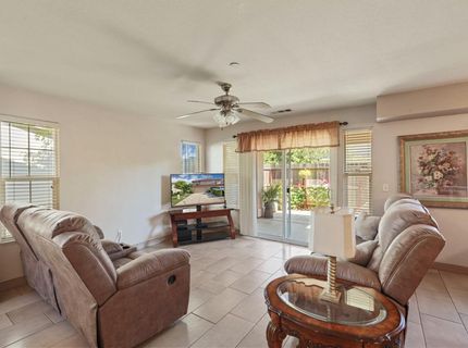 825 Polar Bear Cir, Galt, CA 95632 Photo