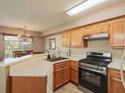 825 Polar Bear Cir, Galt, CA 95632 Photo