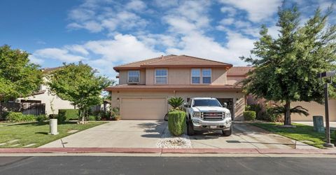 825 Polar Bear Cir, Galt, CA 95632 Photo