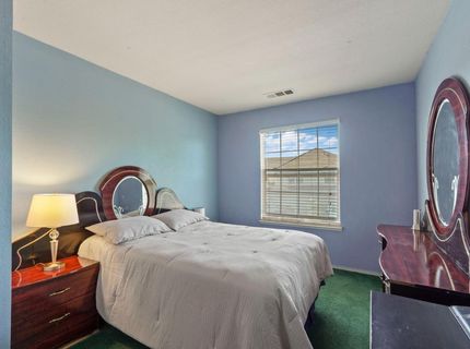 825 Polar Bear Cir, Galt, CA 95632 Photo