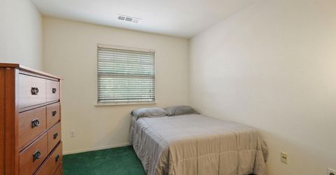 825 Polar Bear Cir, Galt, CA 95632 Photo