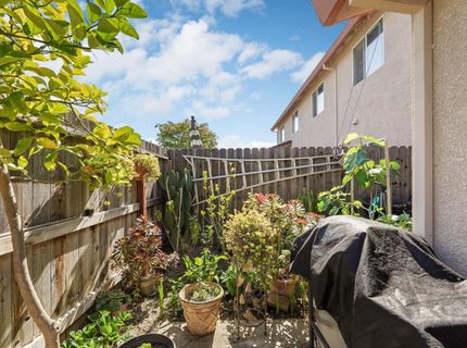 825 Polar Bear Cir, Galt, CA 95632 Photo