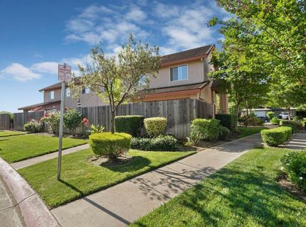 825 Polar Bear Cir, Galt, CA 95632 Photo