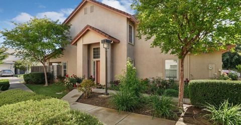 825 Polar Bear Cir, Galt, CA 95632 Photo