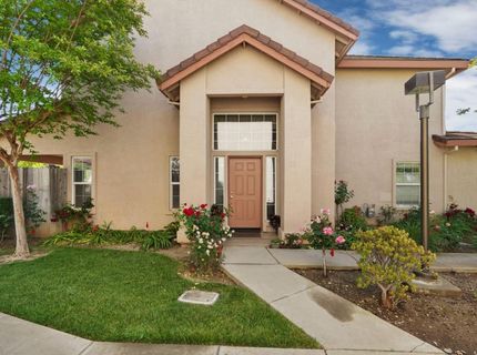 825 Polar Bear Cir, Galt, CA 95632 Photo