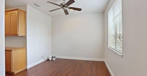 574 Mustang Dr, Oakdale, CA 95361 Photo
