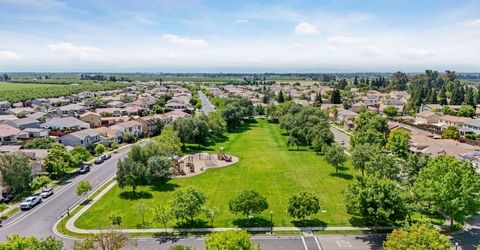 574 Mustang Dr, Oakdale, CA 95361 Photo