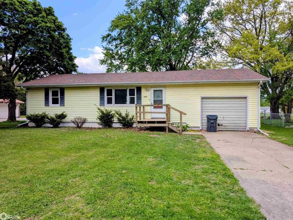 1609 Acres Street, Burlington, IA 52601