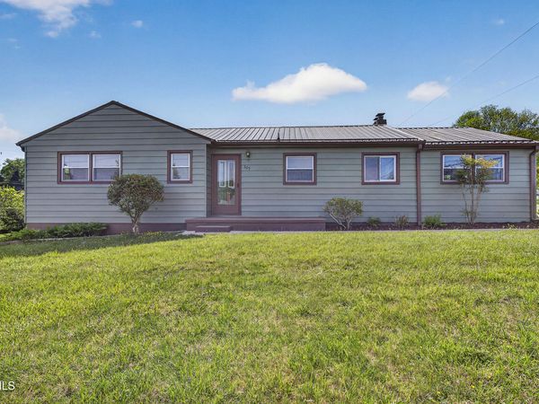 305 South Cherokee Road, Bristol, VA 24201