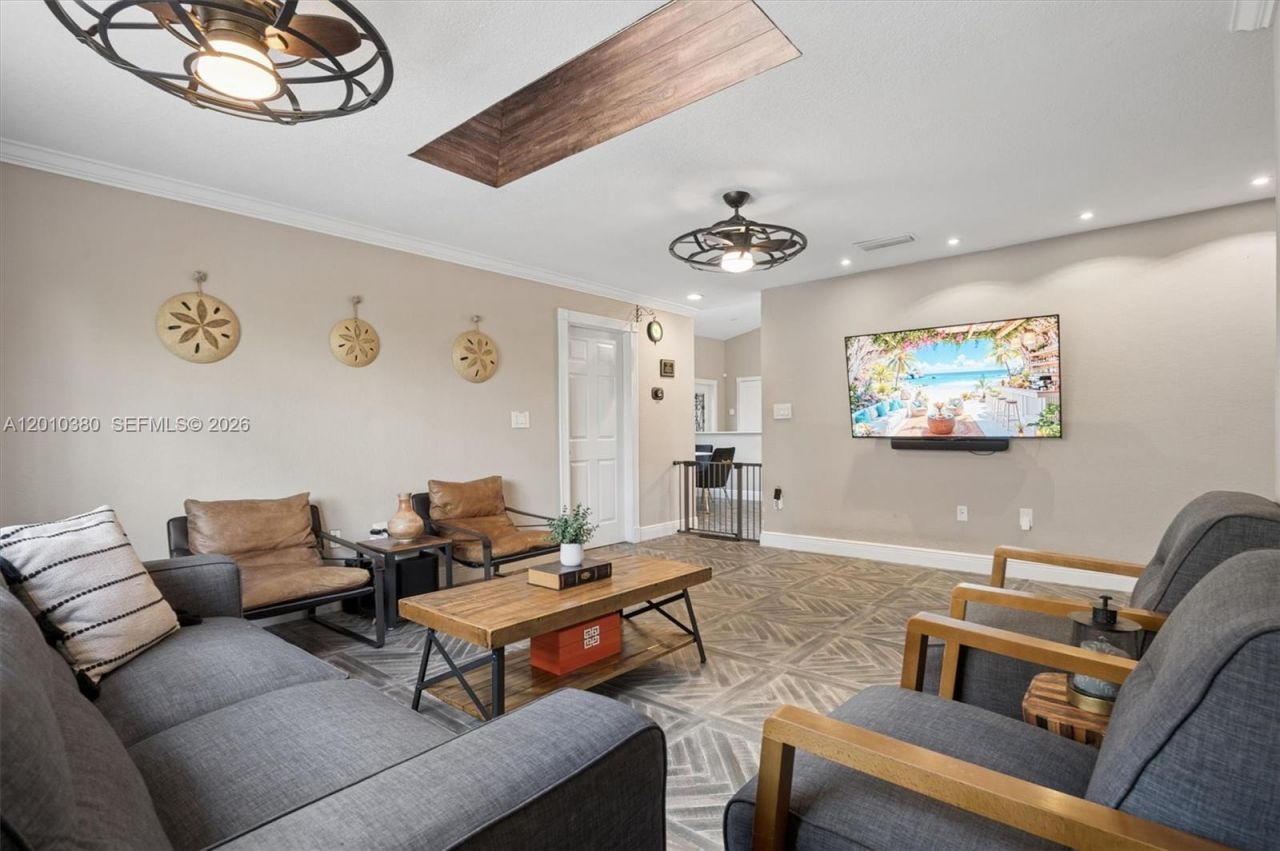 811 Amherst Ave, Davie, FL 33325 Photo