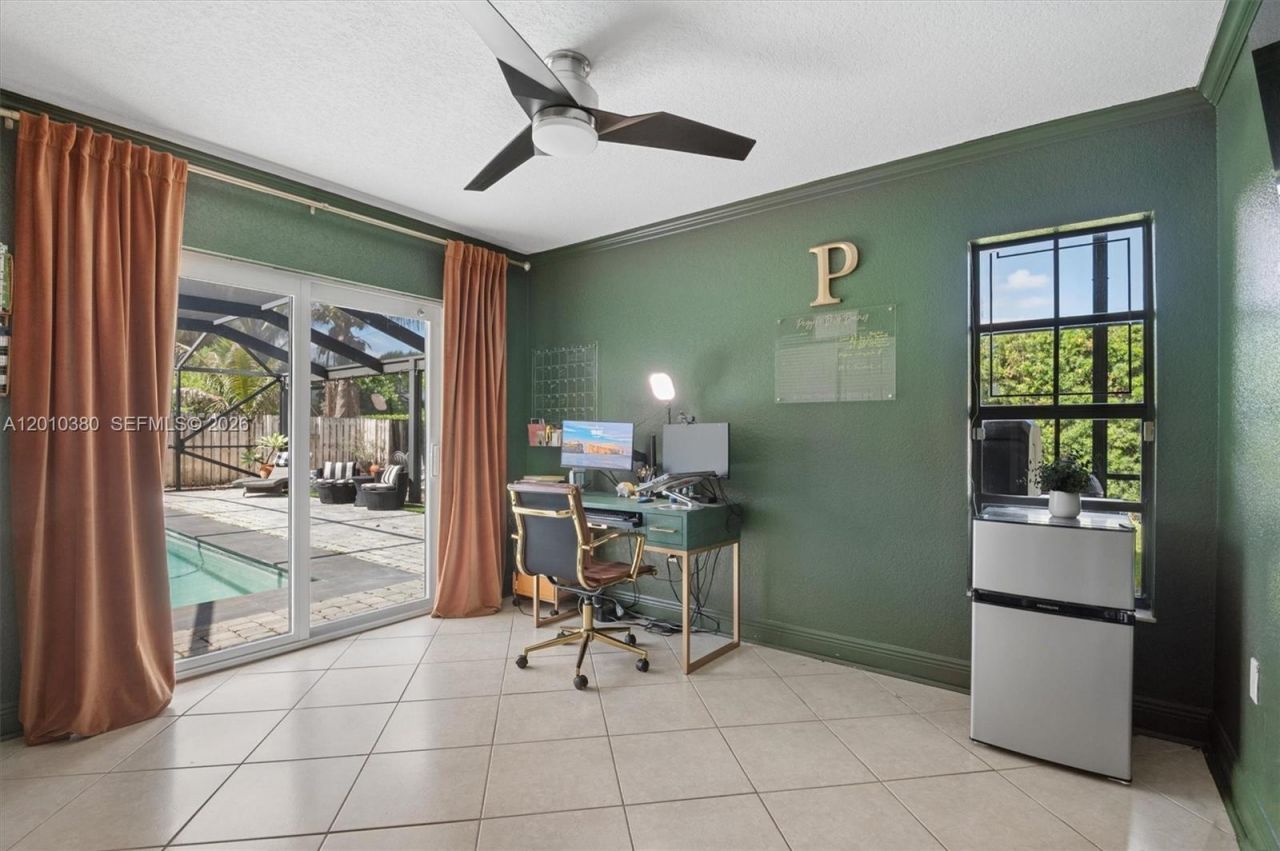 811 Amherst Ave, Davie, FL 33325 Photo