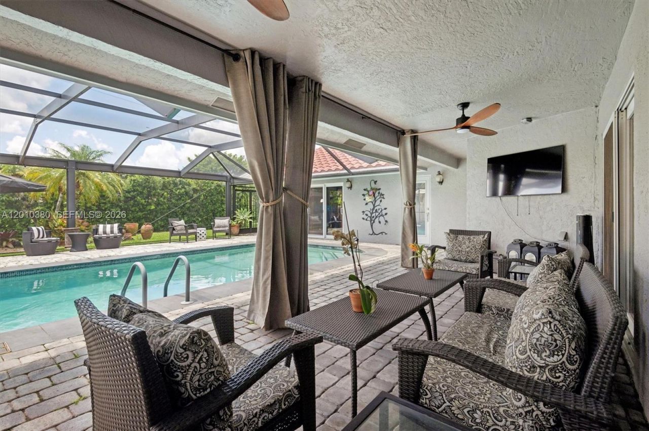 811 Amherst Ave, Davie, FL 33325 Photo