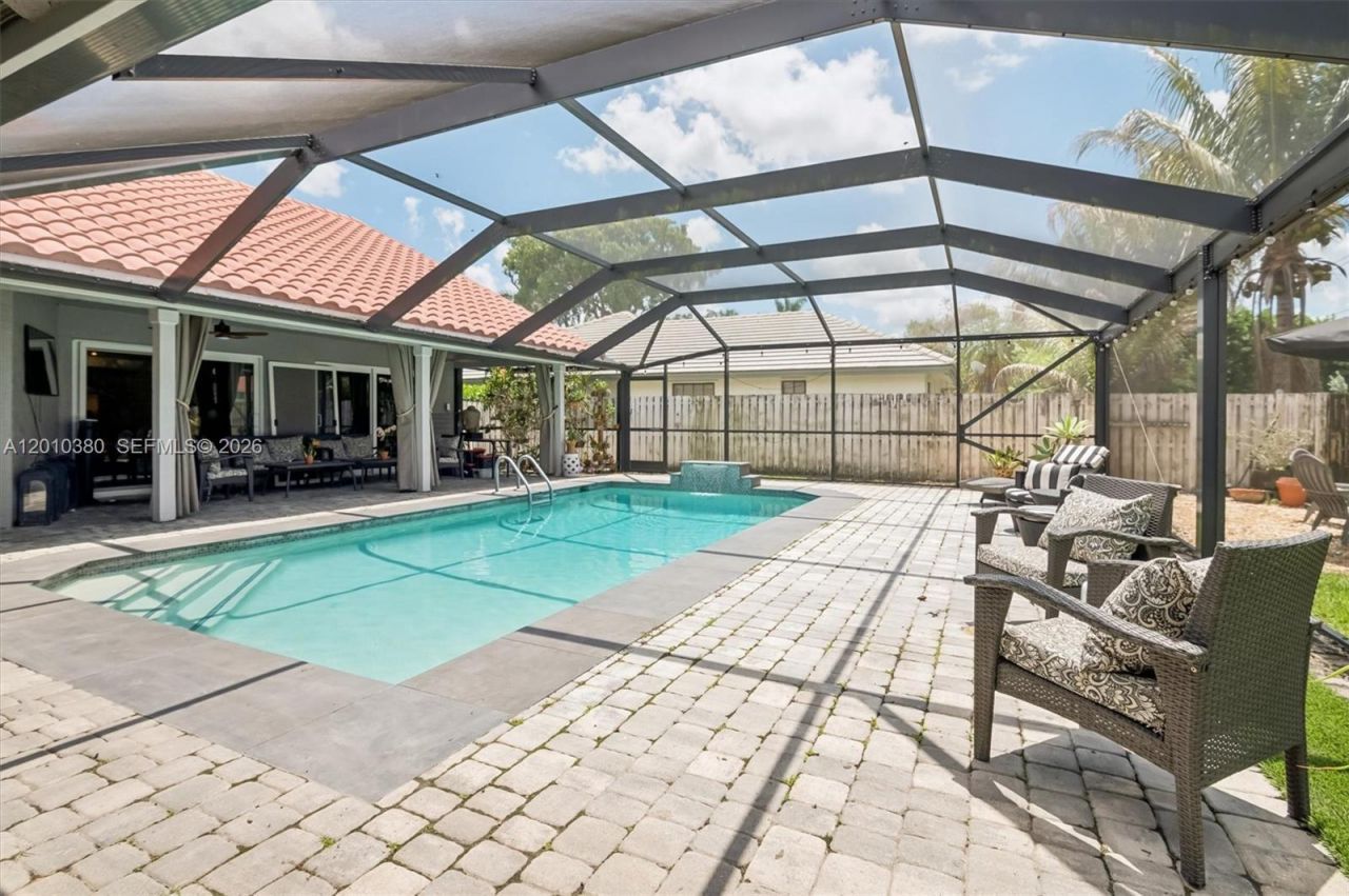811 Amherst Ave, Davie, FL 33325 Photo