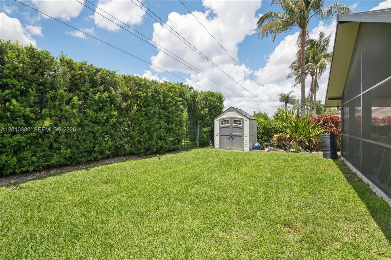 811 Amherst Ave, Davie, FL 33325 Photo