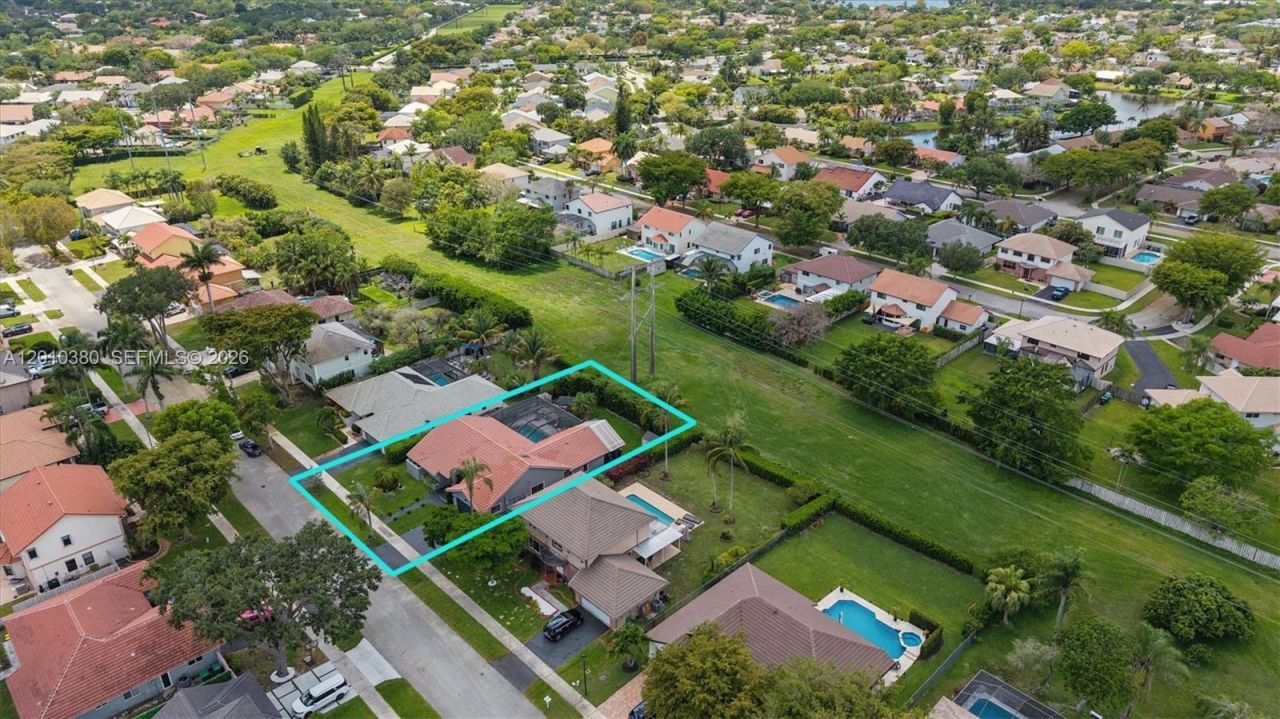 811 Amherst Ave, Davie, FL 33325 Photo