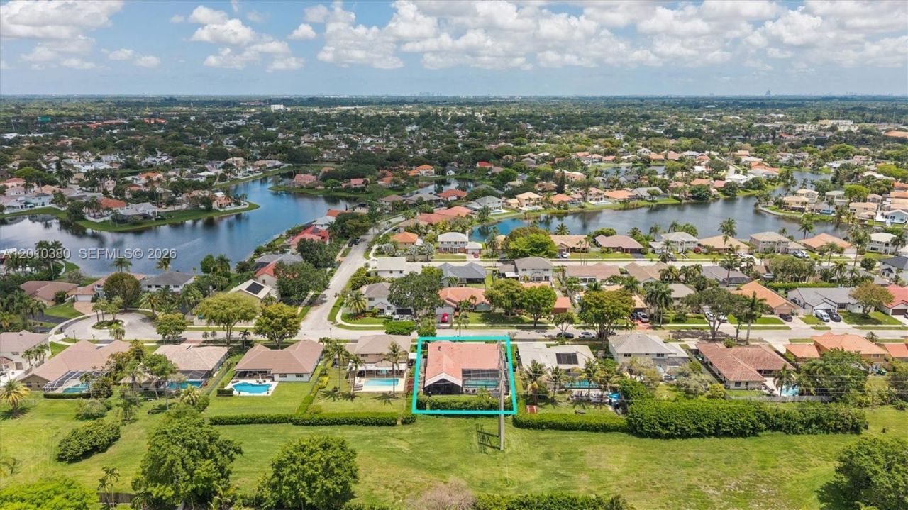 811 Amherst Ave, Davie, FL 33325 Photo