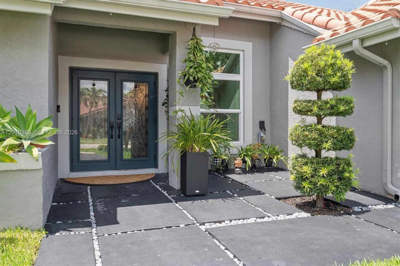 811 Amherst Ave, Davie, FL 33325 Photo