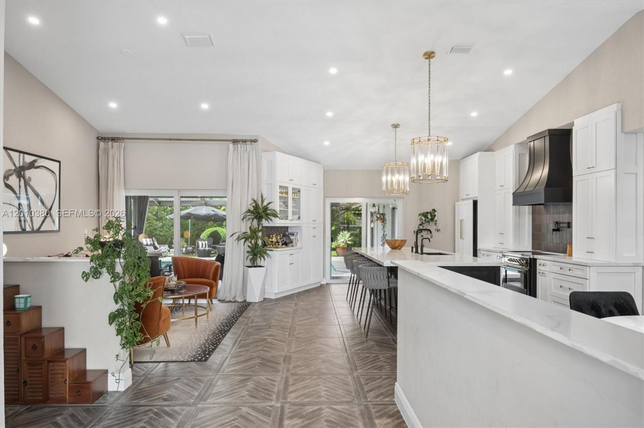 811 Amherst Ave, Davie, FL 33325 Photo