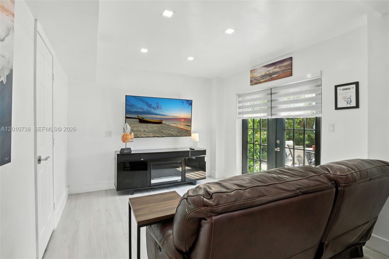 936 Panther Creek Ln , Everglades City, FL 34114 Photo
