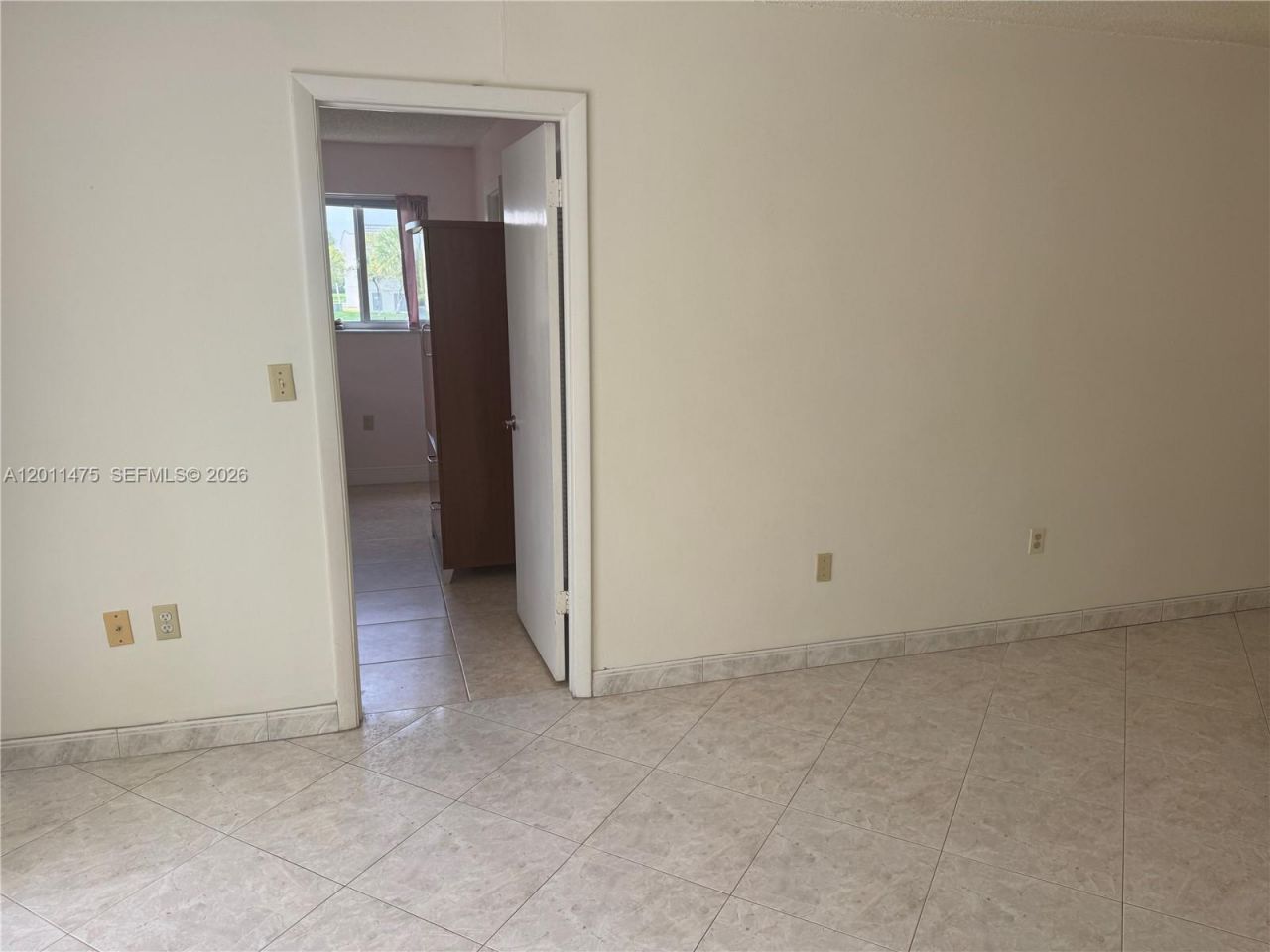 8465 Sunrise Lakes Blvd , Unit 212, Sunrise, FL 33322 Photo