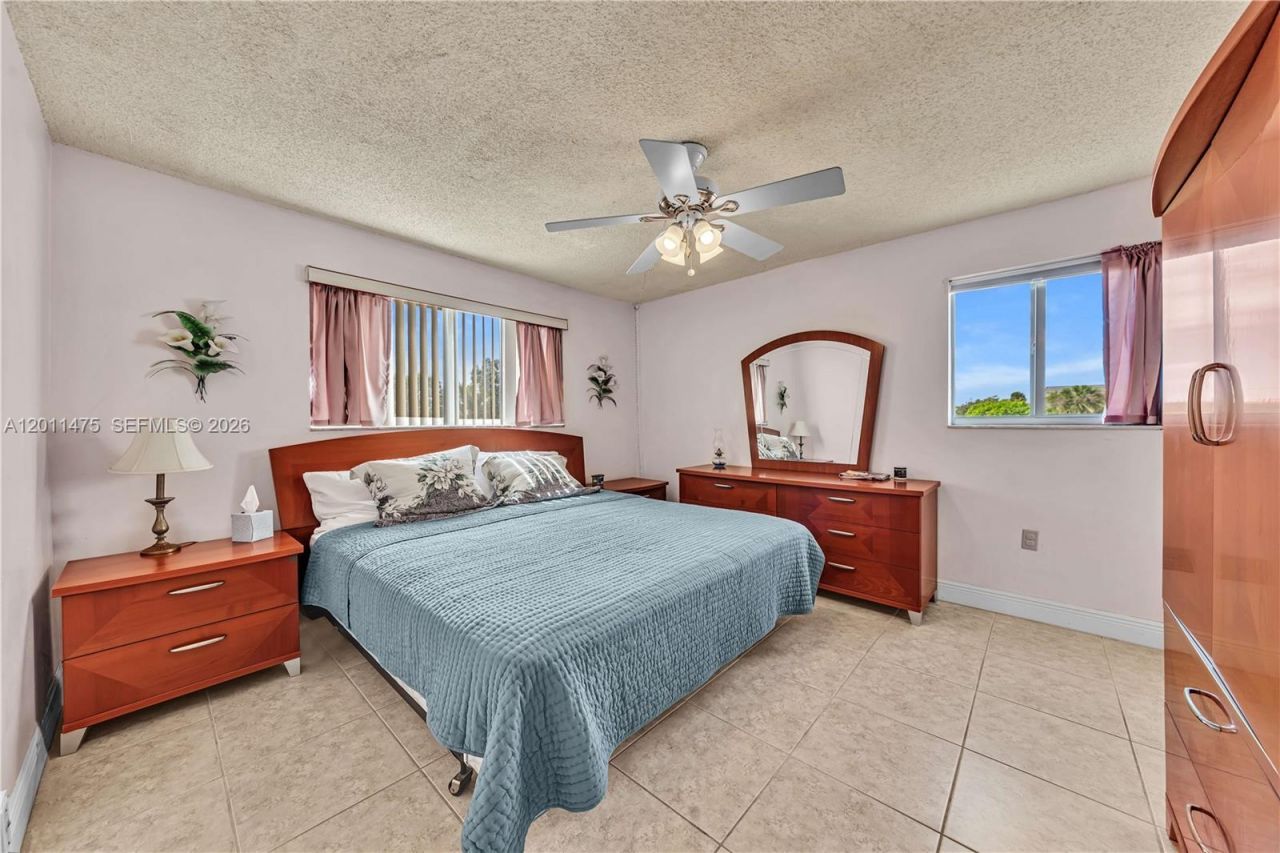 8465 Sunrise Lakes Blvd , Unit 212, Sunrise, FL 33322 Photo