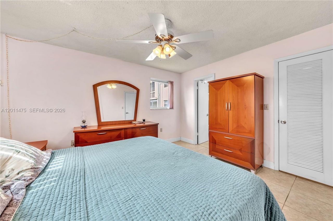 8465 Sunrise Lakes Blvd , Unit 212, Sunrise, FL 33322 Photo