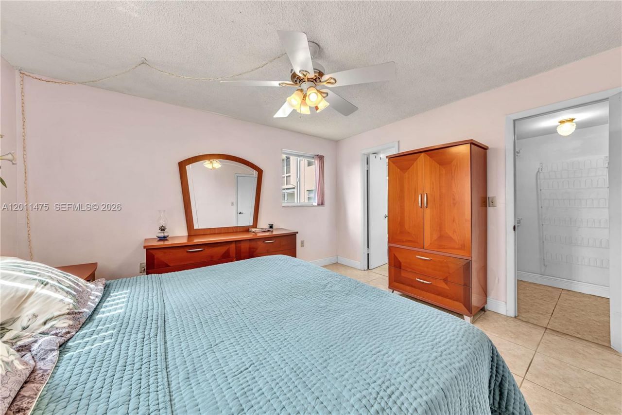 8465 Sunrise Lakes Blvd , Unit 212, Sunrise, FL 33322 Photo