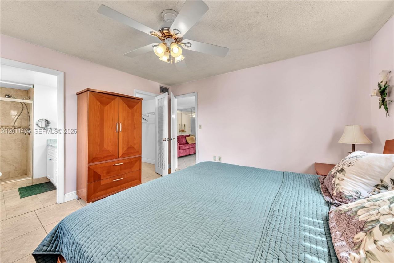 8465 Sunrise Lakes Blvd , Unit 212, Sunrise, FL 33322 Photo