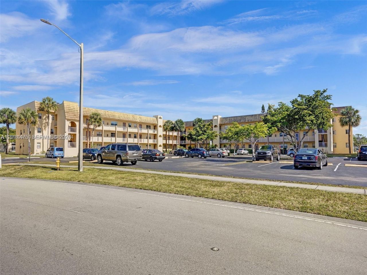 8465 Sunrise Lakes Blvd , Unit 212, Sunrise, FL 33322 Photo