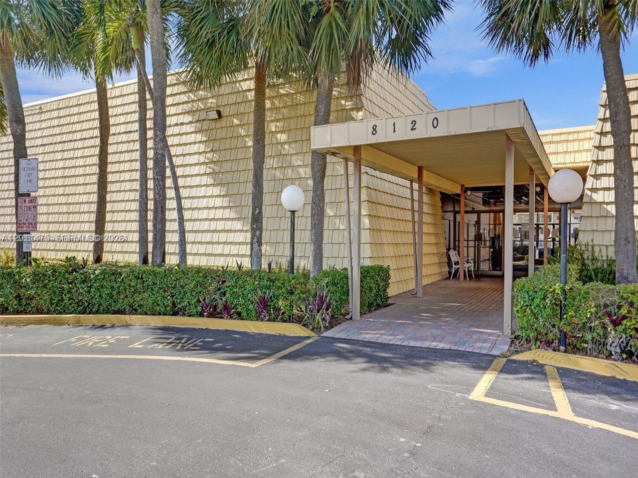 8465 Sunrise Lakes Blvd , Unit 212, Sunrise, FL 33322 Photo