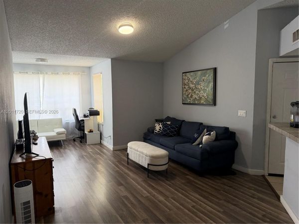 1306O0 VISTA ISLES DRIVE , Unit 221, Sunrise, FL 33325