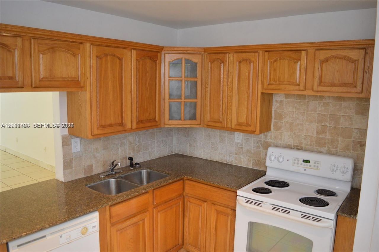 1601 NE 191st St , Unit B103, Miami, FL 33179 Photo
