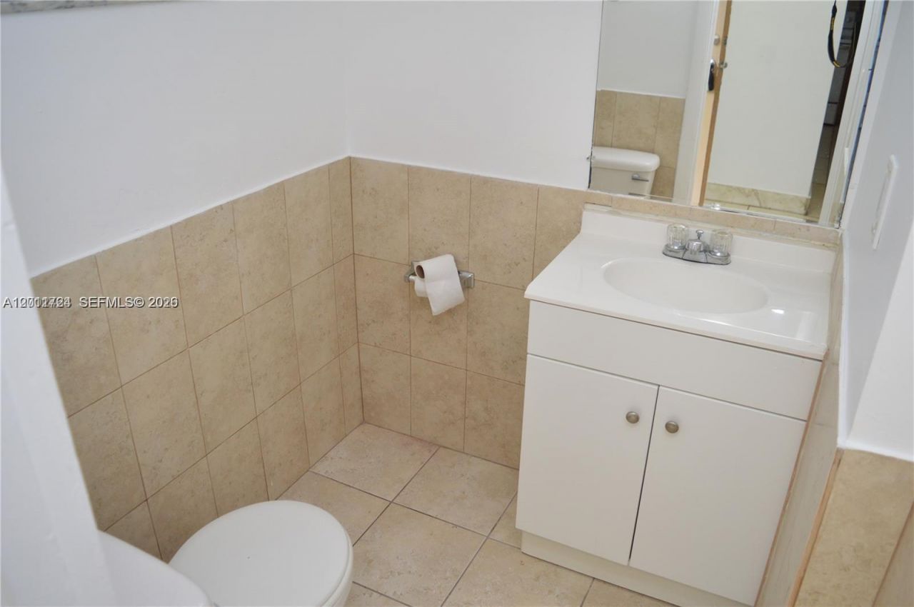 1601 NE 191st St , Unit B103, Miami, FL 33179 Photo
