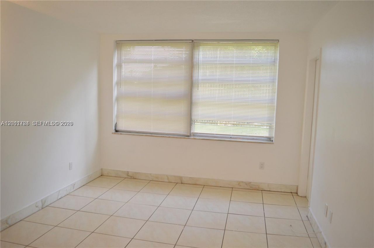 1601 NE 191st St , Unit B103, Miami, FL 33179 Photo