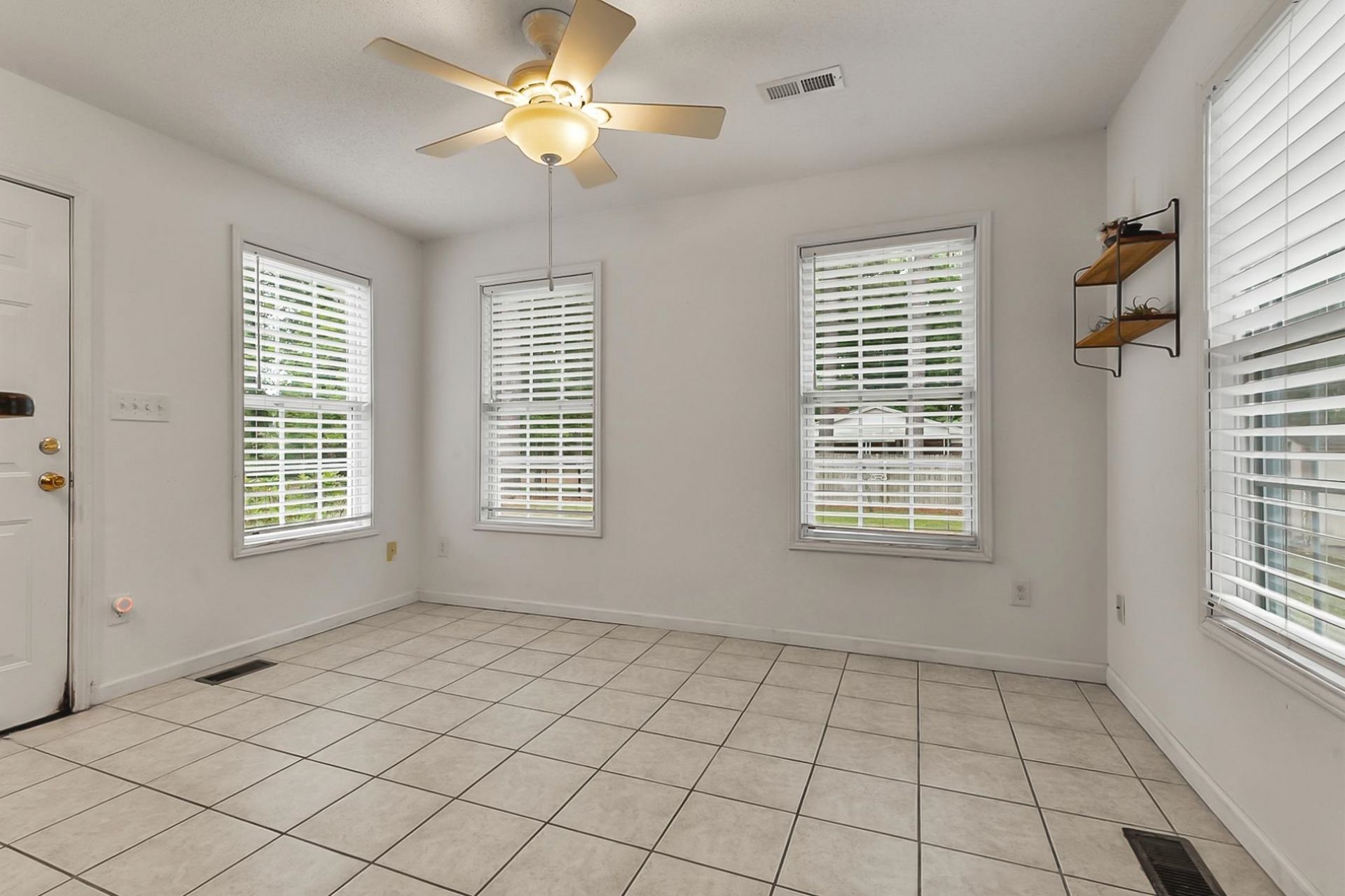 3806 Bryant St. Photo 13