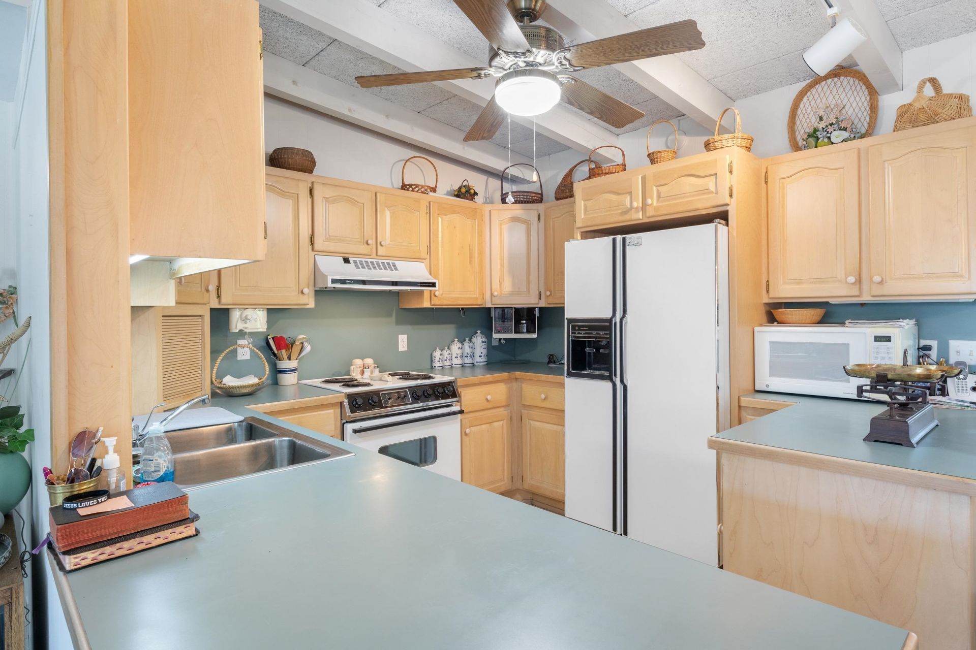 1000 Strand Ave. Photo 29